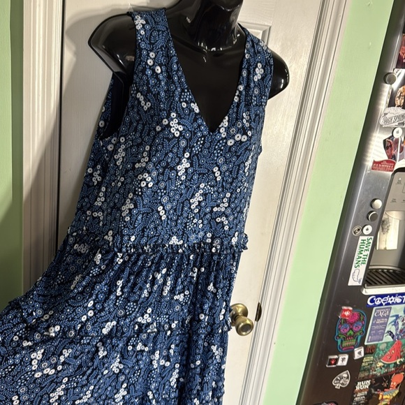 Tommy Hilfiger Blue Floral Tiered V Neck Sleeveless Dress Spring Style Size 10 - Picture 4 of 8